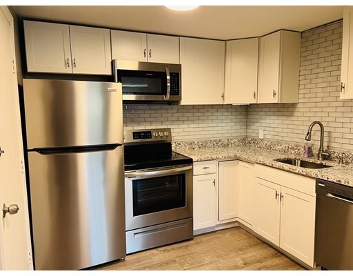Foto principal - 131 Creek St