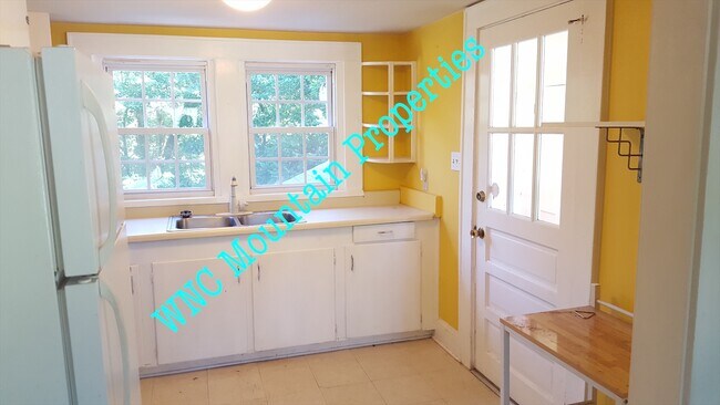 Building Photo - 186 Glendale Ave