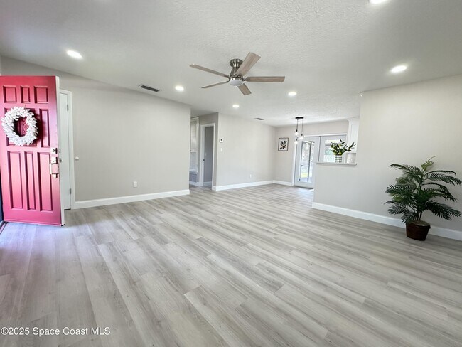 Building Photo - 922 S Carolina Ave