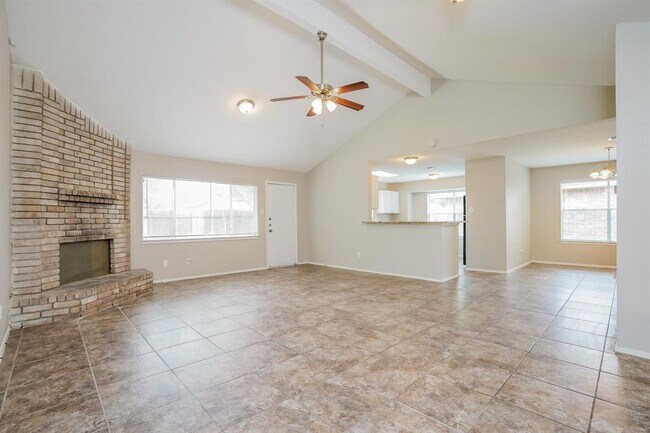 Foto del edificio - 14147 Magnolia Springs Dr