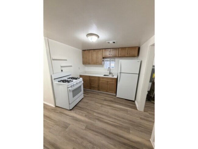 Foto del edificio - 4769 W Ellsworth Ave