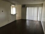 Foto principal - 10730 New Haven St