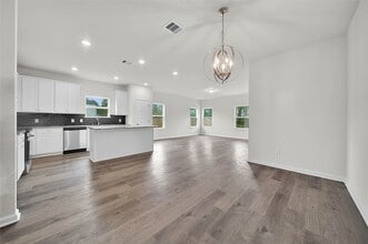 Building Photo - 16478 Branchers Dr