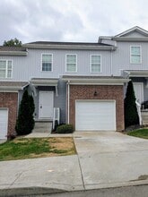 Building Photo - 612 Pippin Dr