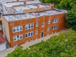 Building Photo - 3825 W Roscoe St