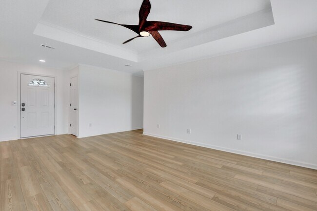 Building Photo - 138 Wayfair Ln