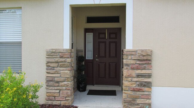 Building Photo - Tanglewylde Villa for Rent 3/2/2