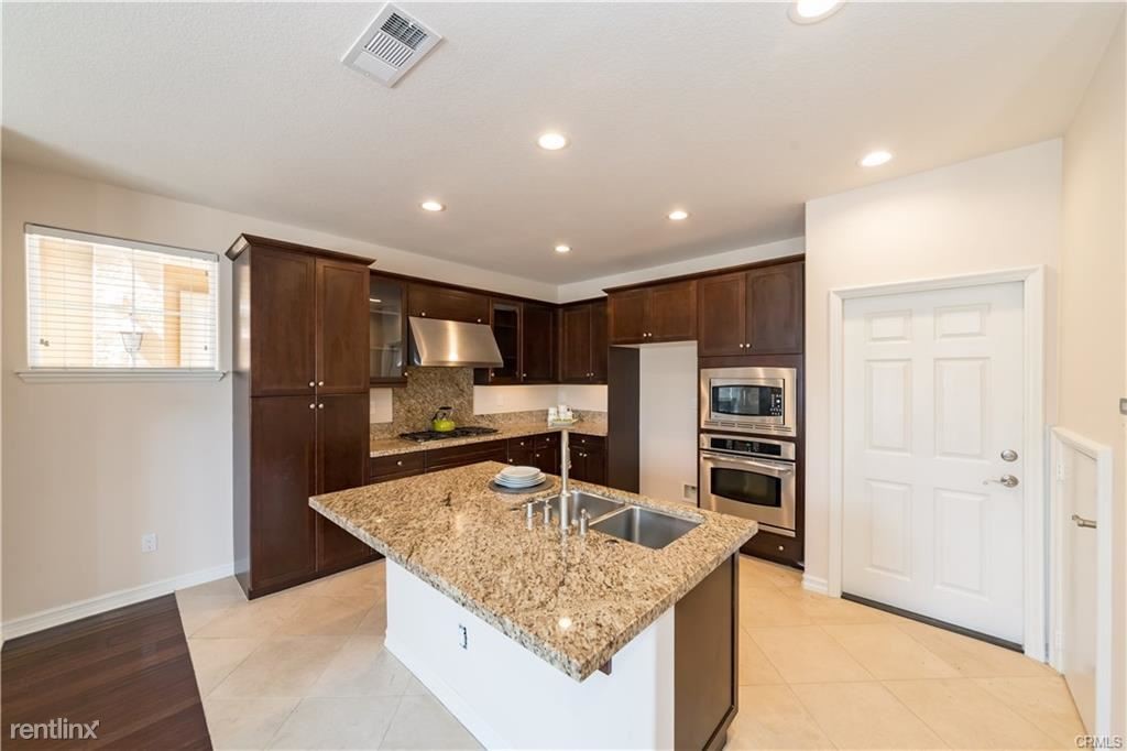 Primary Photo - 4 br, 4 bath House - 2889 Maricopa St