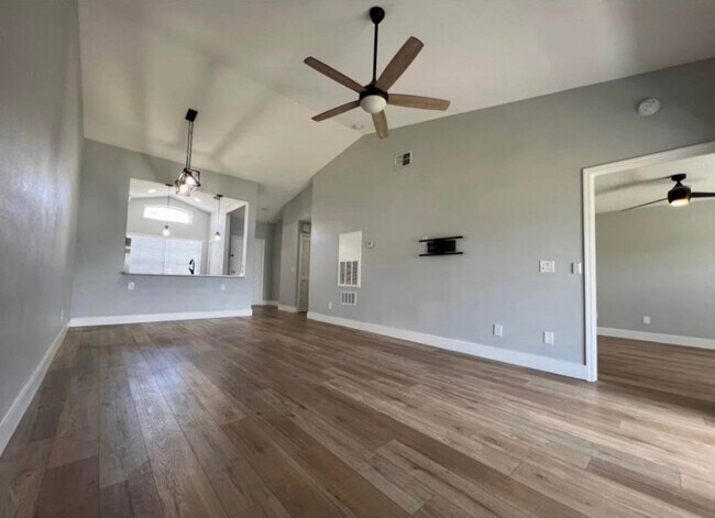 Foto del edificio - 13112 Summerton Dr