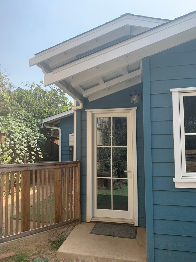 Building Photo - 4036 Loma Vista Ave