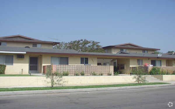 Primary Photo - 551 Claraday St