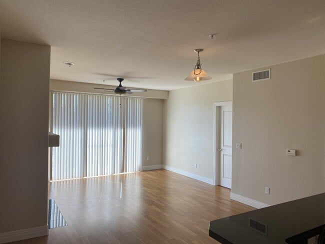 Photo - ****MOVE IN SPECIAL**: Move in before Octo... Apartment