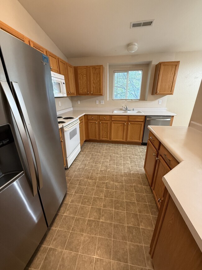 Building Photo - 3732 Riviera Grove