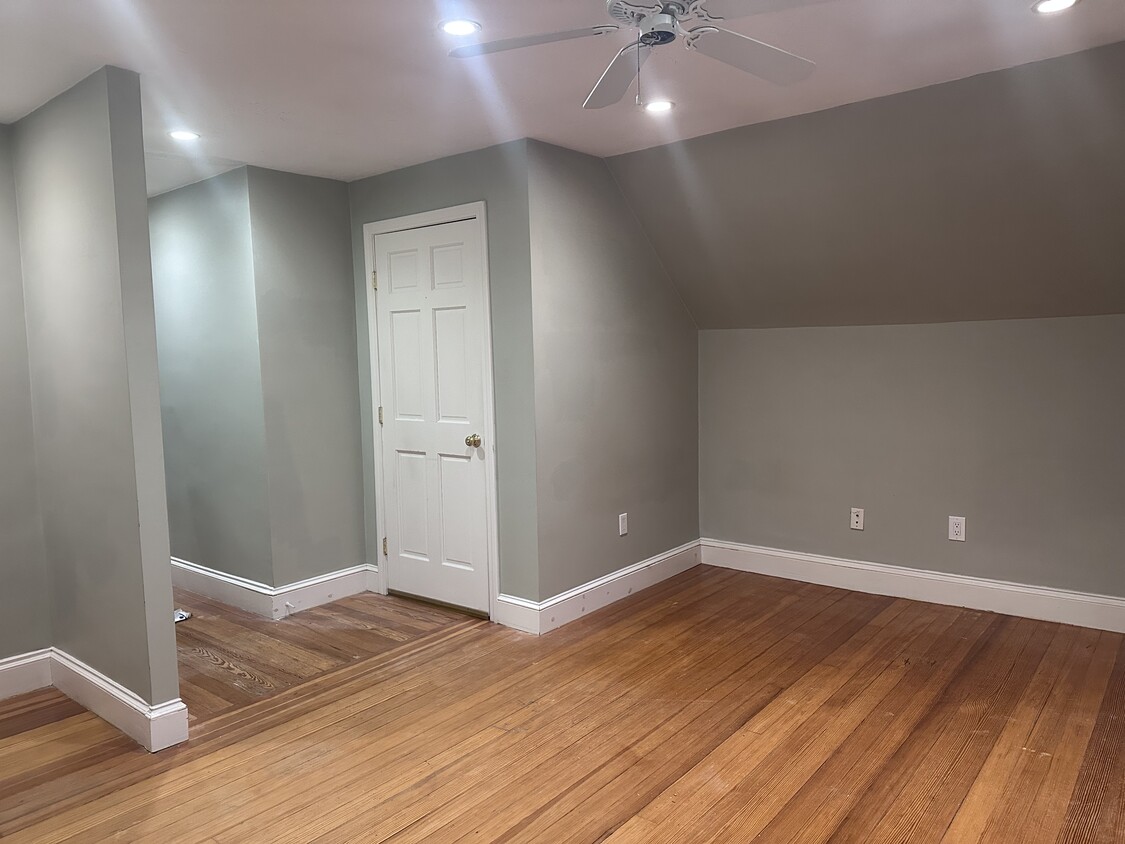 Living Room 2 - 99 Union St