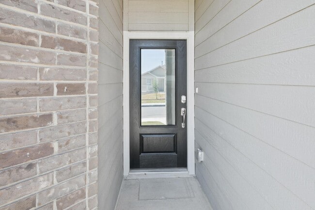 Building Photo - 5340 Cloves Cv