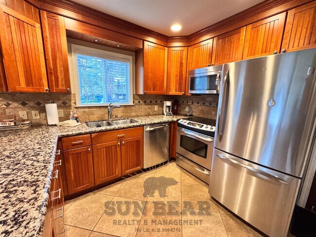 Foto del edificio - 2 Bedroom Furnished Condo in Incline w Carport (IM8)