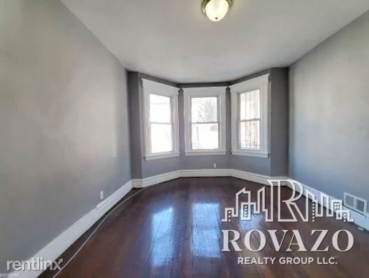 Building Photo - 3 br, 1 bath Apartment - 404 13th Ave Apt 1