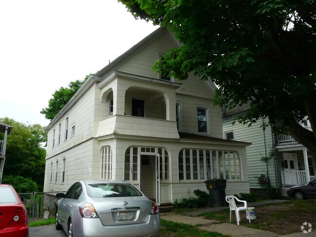 Foto del edificio - 174 Montauk Ave