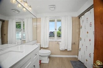 Building Photo - 9326 Rivershore Dr
