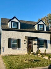 Building Photo - 7802 W Victoria St Building Photo - 7802 W Victoria St