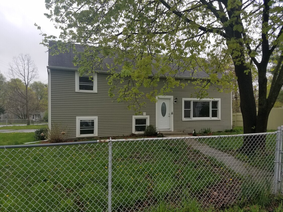Primary Photo - 1 Sylcox Rd