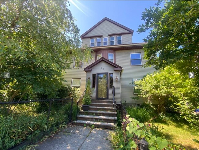 Building Photo - 61 Montebello Rd