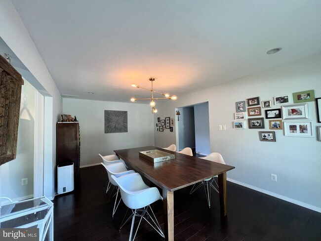 Foto del edificio - 700 Braeburn Dr