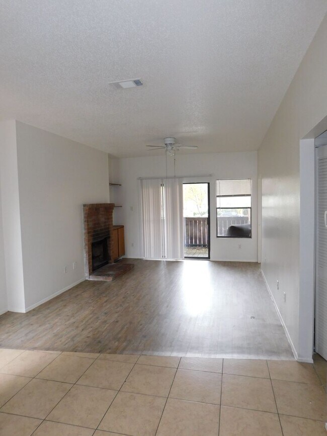 Foto del edificio - 2509 W Slaughter Ln