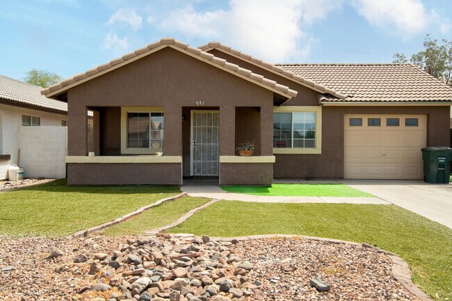 Building Photo - 541 W Melrose Dr