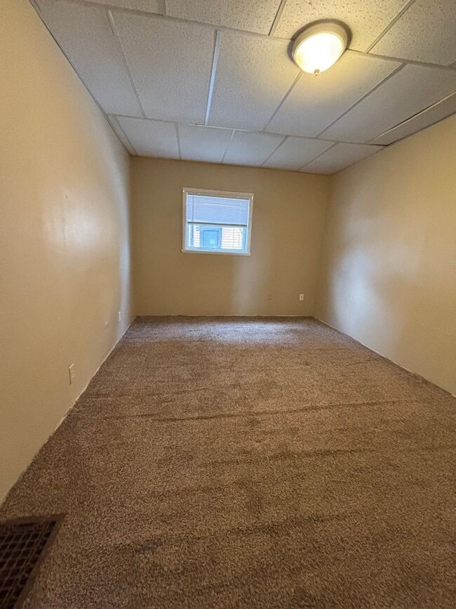 Foto del edificio - 2 Bdrm 1 Bath 1st Floor Apartment