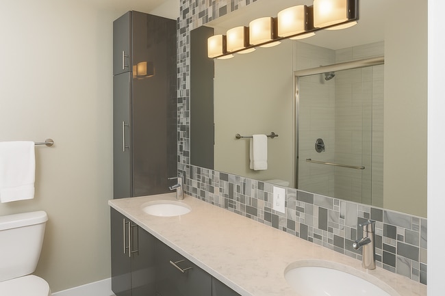 master bathroom with double vanity - 3119 Westwood Ct