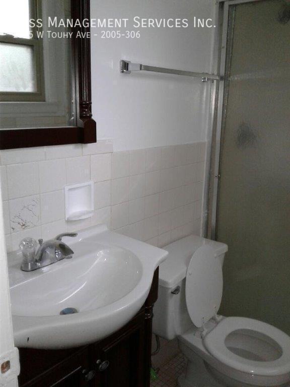 Foto del edificio - 2005 W Touhy Ave