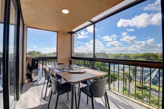 Foto del edificio - 600 Egret Cir