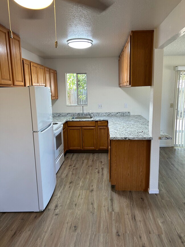 2480 Wilson Ave, Redding, CA 96002 Townhome Rentals in Redding CA