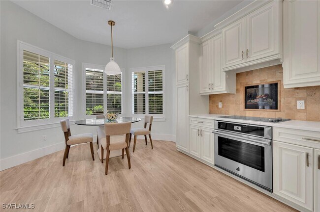 Building Photo - 339 Saddlebrook Ln
