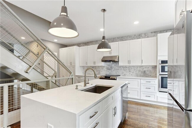 Foto del edificio - 1385 Stirling Cir NW