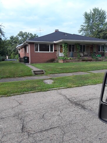 429 E College St Unit Alliance Oh 44601 Apartment For Primary Photo 429 E College St