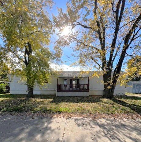 Building Photo - 435 Parkside Dr