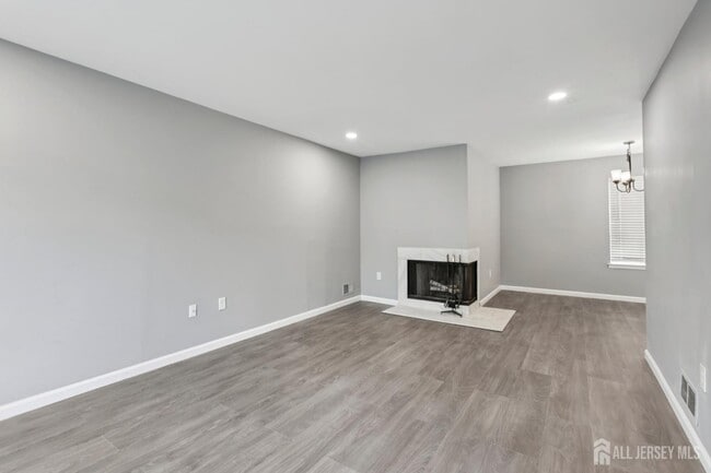 Building Photo - 1086 Schmidt Ln