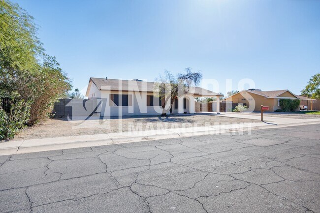 Foto del edificio - Great Home With NO HOA