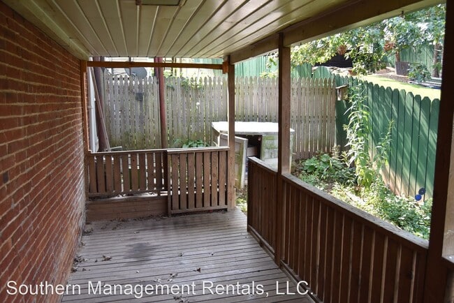 Building Photo - 2 br, 1 bath House - 155 W. Main Street Ap...