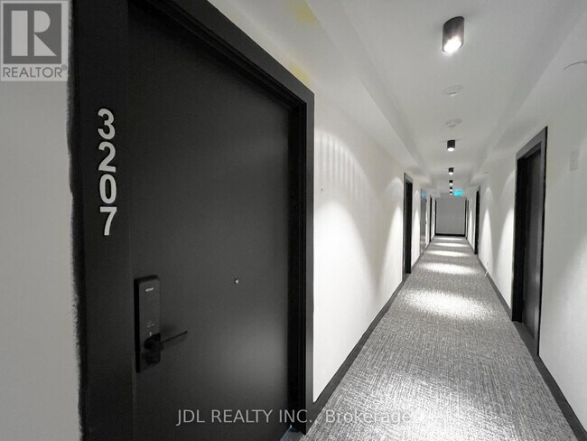 Photo du bâtiment - 88 Queen St E