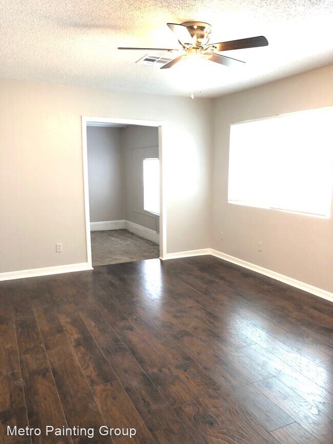 Building Photo - 3 br, 1 bath House - 16 NW 53rd St.