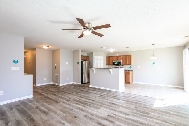 Building Photo - 8415 Gates Corner Dr