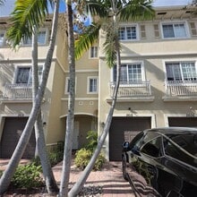 Building Photo - 2612 SW 81st Terrace