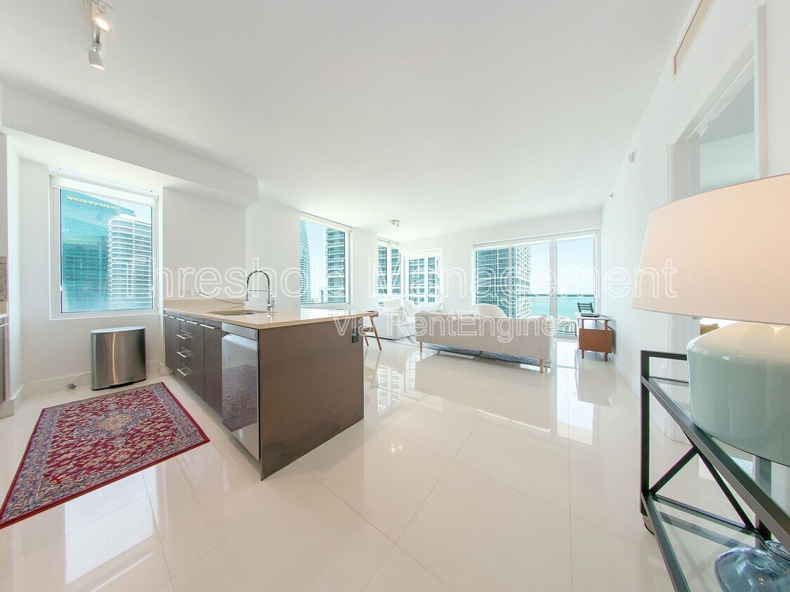Primary Photo - 500 Brickell Ave