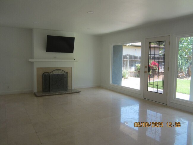 Foto del edificio - MAGNOLIA CENTER COMPLETELY UPGRADED