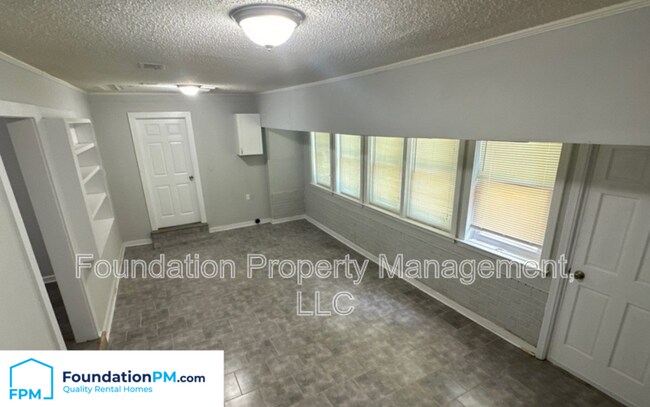 Building Photo - 3360 Berea Rd