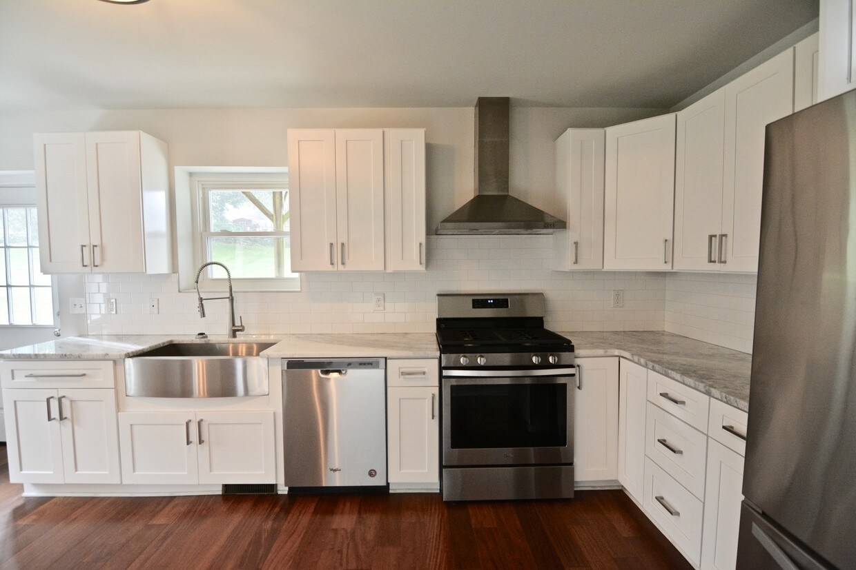 Primary Photo - 147 Lachenour Avenue, Unit A - First Floor