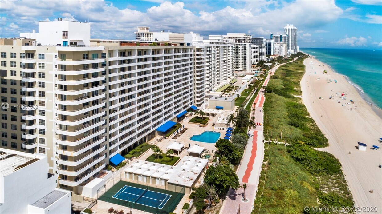 Primary Photo - 5555 Collins Ave